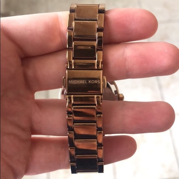 Michael Kors Watch - Picture 2 of 2